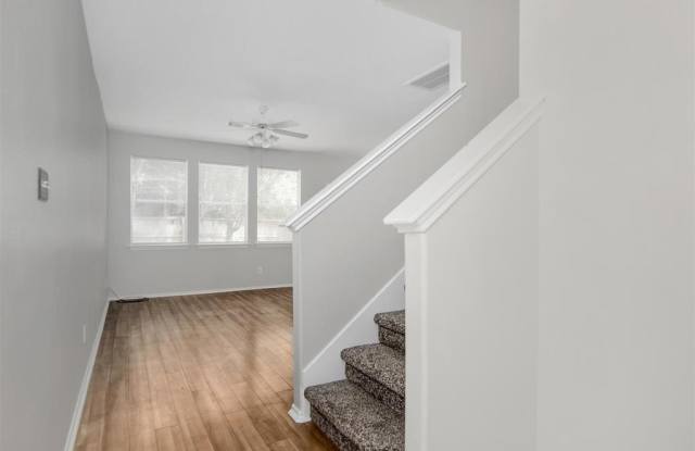 20330 Roble Green Trail Gallery 3