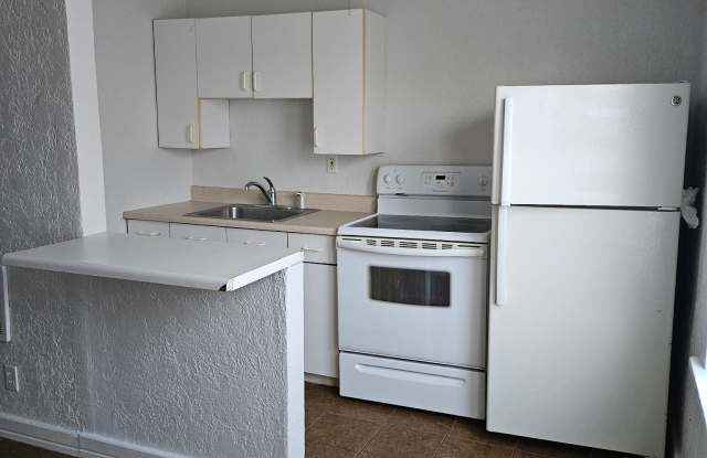 260 2nd Ave North - 3 photos photos