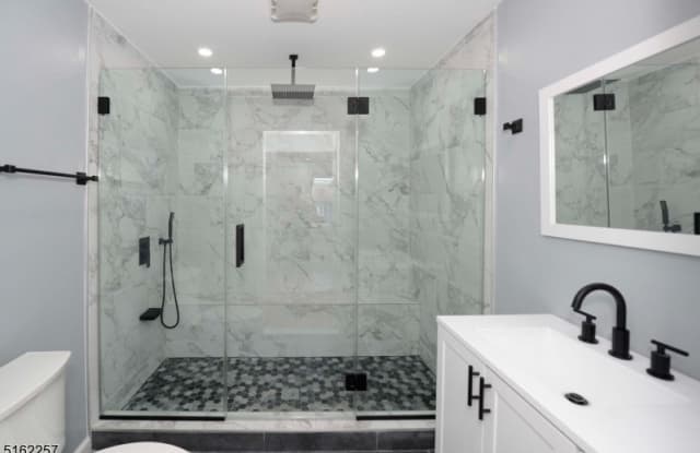 380 N 11Th St - 380 North 11th Street, Prospect Park, NJ 07508