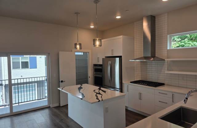 Beautiful New Townhouse 4BD Bothell photos photos