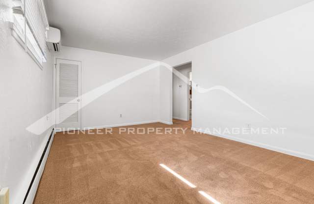 Charming Unit with Special Offer of One-Half Off Of One Months Rent At Move-In! All Utilities Are Included! Gallery 4