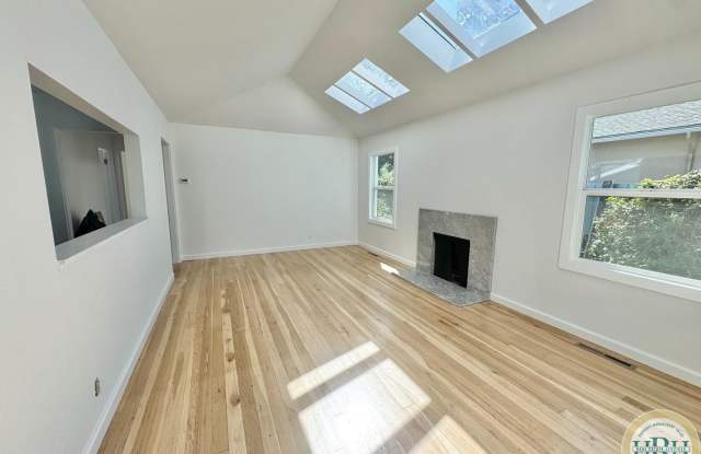 Charming and Spacious 3 BR | 1.5 BA Home w/huge yard photos photos Charming and Spacious 3 BR | 1.5 BA Home w/huge yard photos photos
