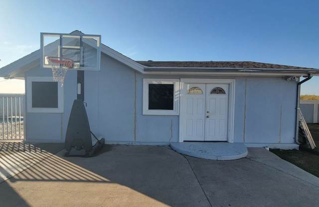 843 Buena Vista Drive Gallery 2
