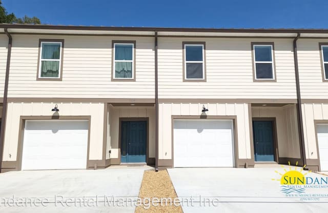 711 Navy Street - 711 Navy Street, Wright, FL 32547