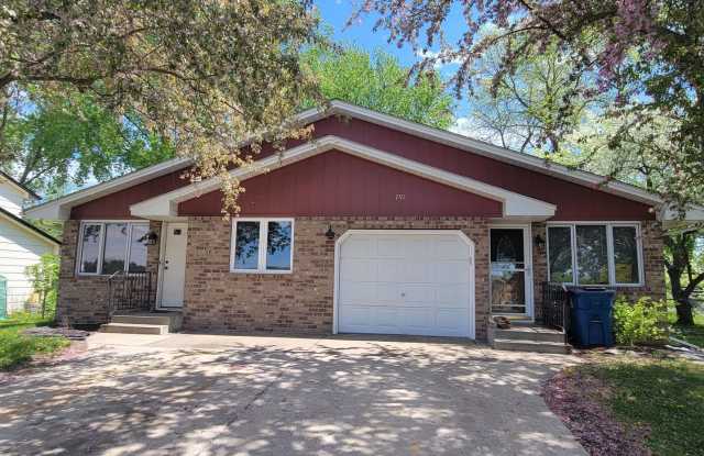 Side by Side Duplex Across from Tartan High! photos photos