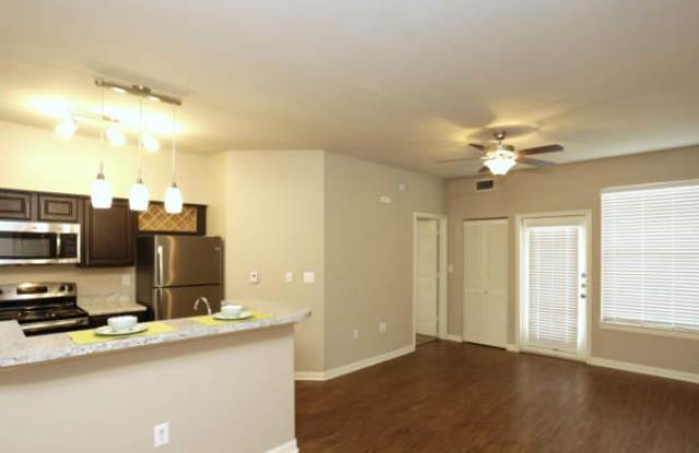 8133 Shin Oak Dr Gallery 4