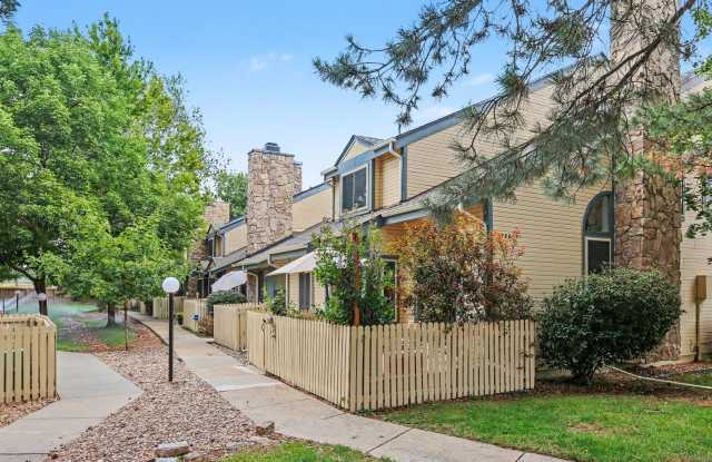 Townhome with Spacious, Light-Filled Floor Plan - Pomona - Arvada - Available NOW! photos photos