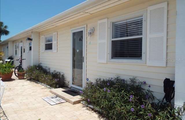 747 SAINT JUDES DRIVE S Gallery 4