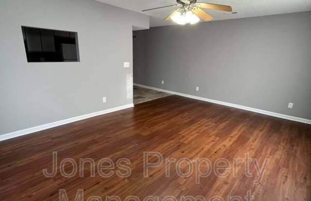 810 Pine Street Gallery 2
