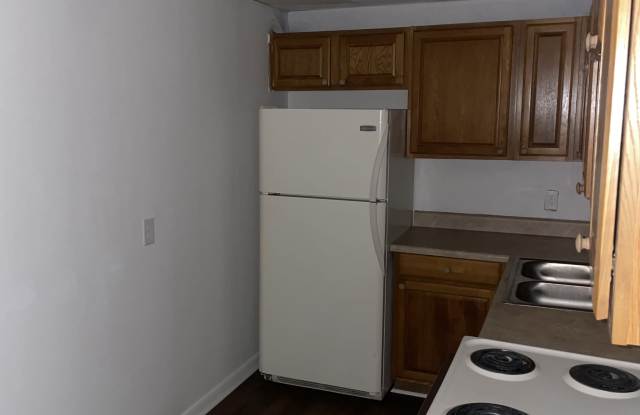 18030 US HWY 31 APT 4 Gallery 2