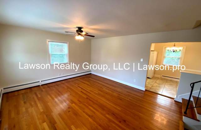 Updated Split Level Home in Salem Gallery 4