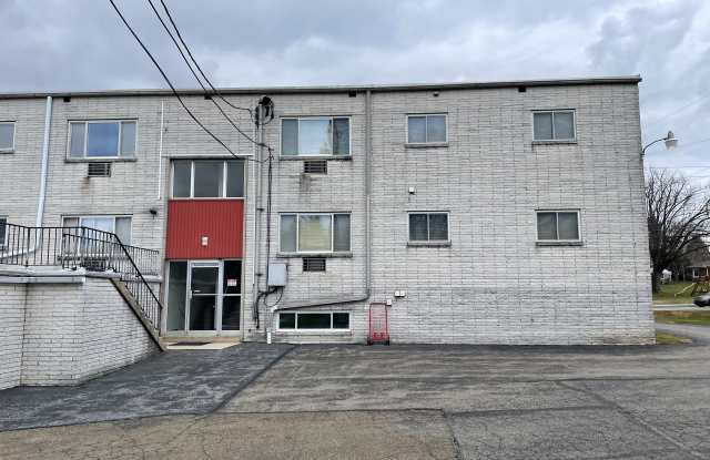 215 W 4th St Apt 2 - 215 West 4th Street, Quarryville, PA 17566