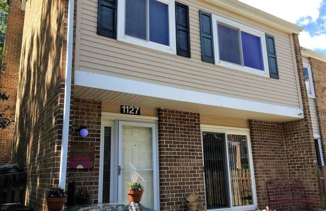 1127 THACKARY COURT photos photos