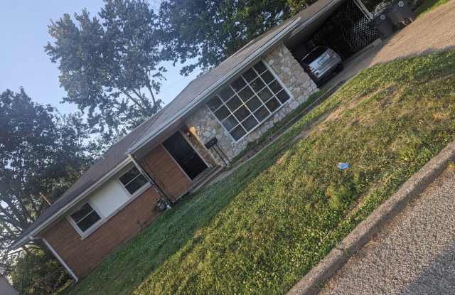 4 Bed  2 Bath House (EHA APPROVED) - 2064 Conlin Avenue, Evansville, IN 47714