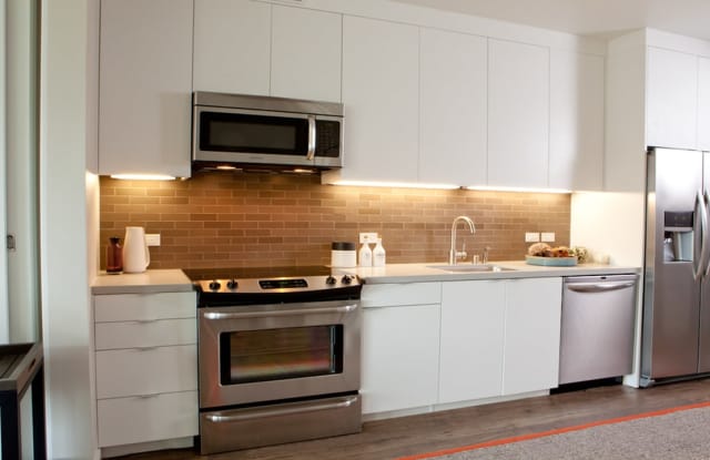 2175 Market Gallery 2