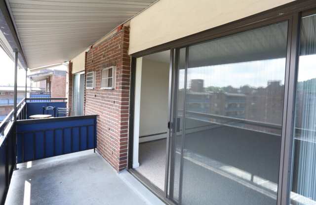2-BED  Watertown Square * Heat & HW incl Gallery 4