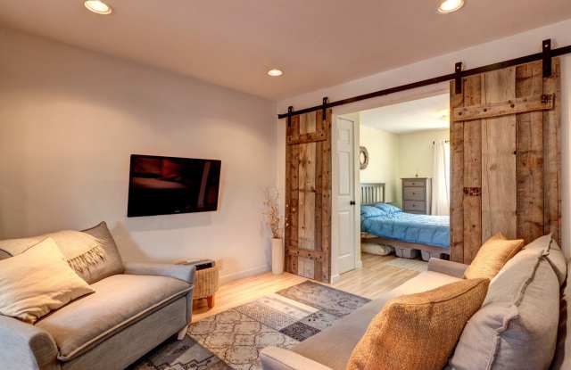 Downtown Breckenridge One Bedroom! Furnished,  Great natural light! 2parking spots!  Best Location photos photos
