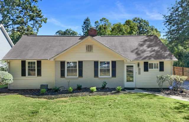 817 Sedgefield Road Gallery 2