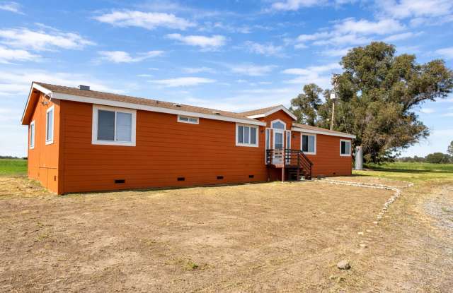 Charming Horse Property - 2 Bed/ 2 Bath with office- Home with Scenic Views and Pasture photos photos