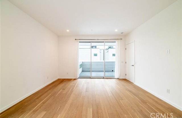 3726 Vinton Avenue Gallery 3