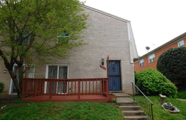 9538 HAGEL Circle Gallery 1