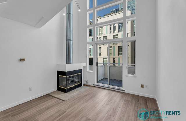 South Beach: Top-Floor Tri-Level Loft w/ Parking, Balcony & W/D In-Unit Gallery 3