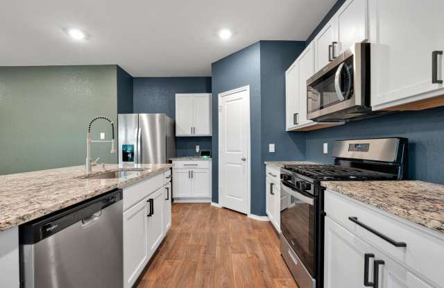 Charming 4-Bedroom Home in Redbird Ranch – Resort-Style Amenities & Prime Location! Gallery 4