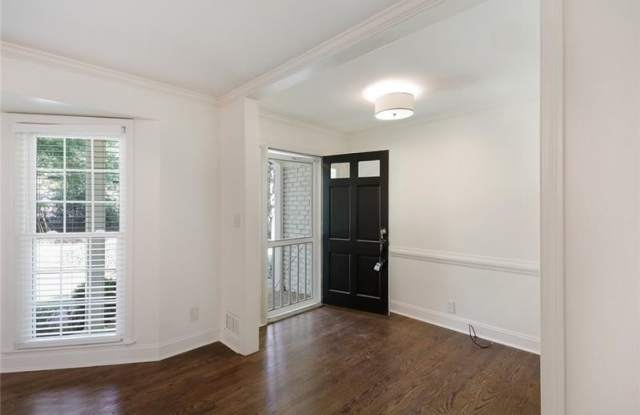 5305 Peachtree Dunwoody Road Gallery 2