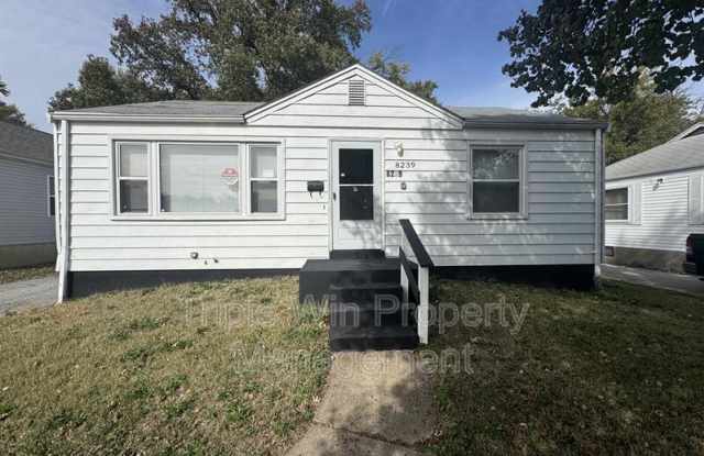 8239 FAY DR - 8239 Fay Drive, Berkeley, MO 63134