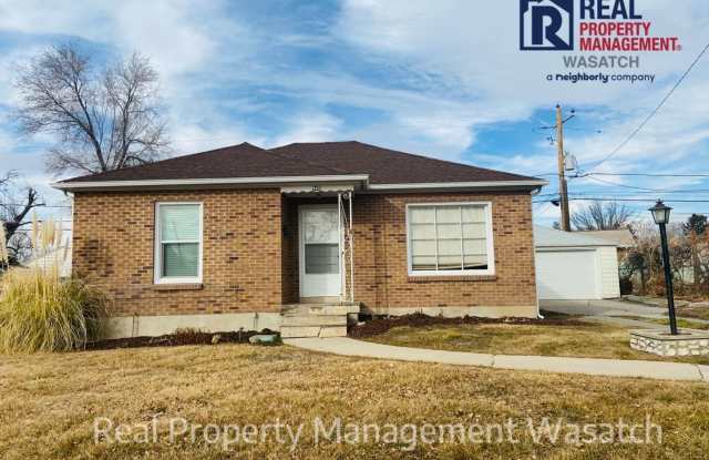 SUPER CUTE SINGLE FAMILY HOME IN MILLCREEK!!! photos photos