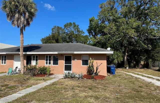 2019 OAK TERRACE - 2019 Oak Terrace, South Sarasota, FL 34231