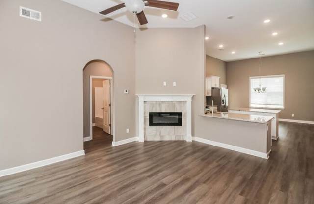 5592 Matthew Drive Gallery 2