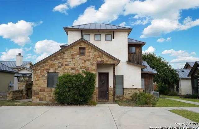 1752 Gruene Vineyard Crossing photos photos 1752 Gruene Vineyard Crossing photos photos