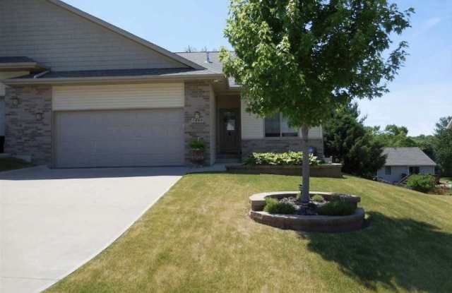 1449 Ozark Ridge - 1449 Ozark Ridge, Coralville, IA 52241