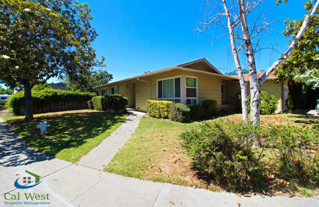 $4,495 - Beautiful 3 Bedroom Home Spacious Corner Lot Santa Clara - 2298 Calabazas Boulevard, Santa Clara, CA 95051