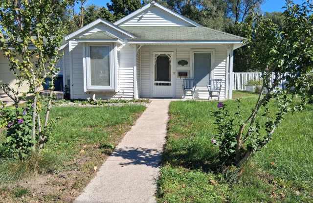 2 bed 1 bath home for rent! Gallery 3