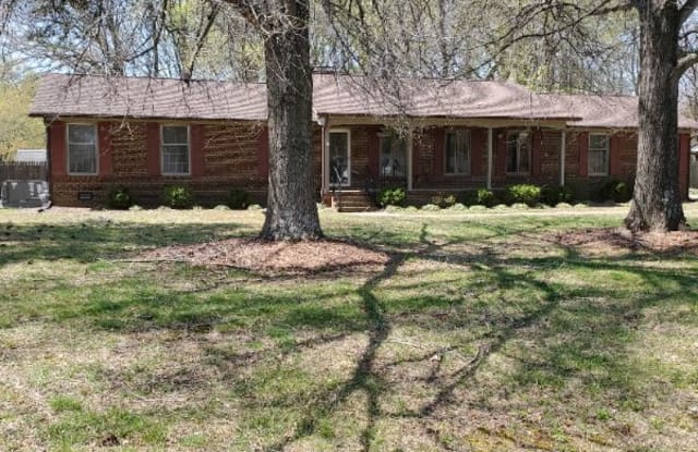 3015 Marlborough Road - 3015 Marlborough Road, Burlington, NC 27215