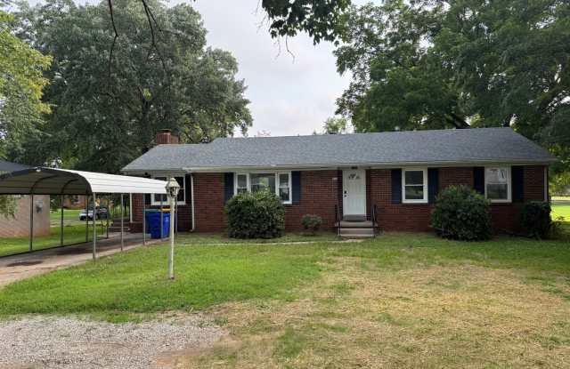 3 Bed/1.5 Bath House Gallery 1