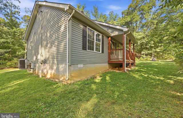 101 BRIER RABBIT Court Gallery 2