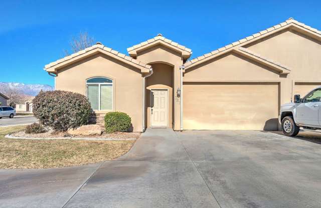 Spacious 2 Bedroom Hurricane Townhome Near Sky Mountain Golf photos photos