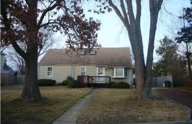 313 Yorke Avenue photos photos