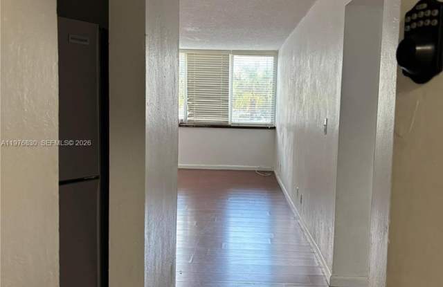 9143 SW 77th Ave photos photos