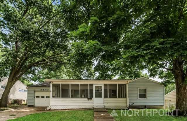 3407 N Pleasant St photos photos