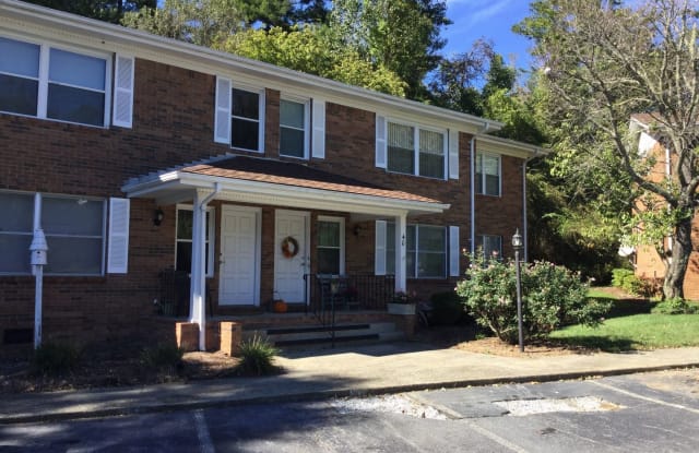 40 Capri Lane Unit 8 - 40 Capri Ln, Hendersonville, NC 28791