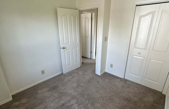 Spacious 3-Bedroom Home on Missoula's Northside, Steps from Downtown Gallery 4