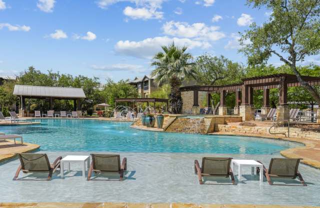 Platinum Shavano Oaks Gallery 3