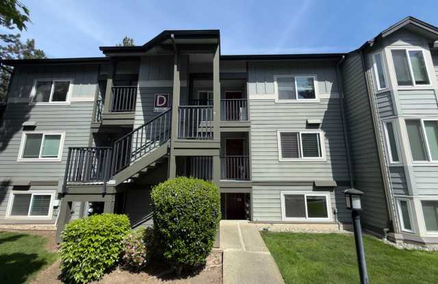 2 Bed 1 Bath Totem Lake Condo photos photos