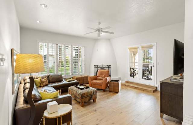 5200 South Lakeshore Drive #128 photos photos