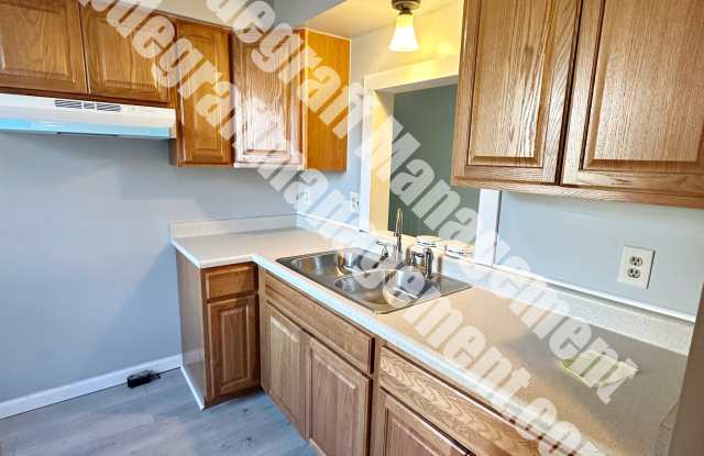 1120 Lake Avenue - 10 photos photos