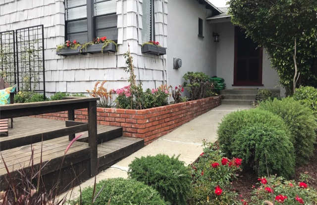 320 30th Street - 320 30th Street, Manhattan Beach, CA 90266